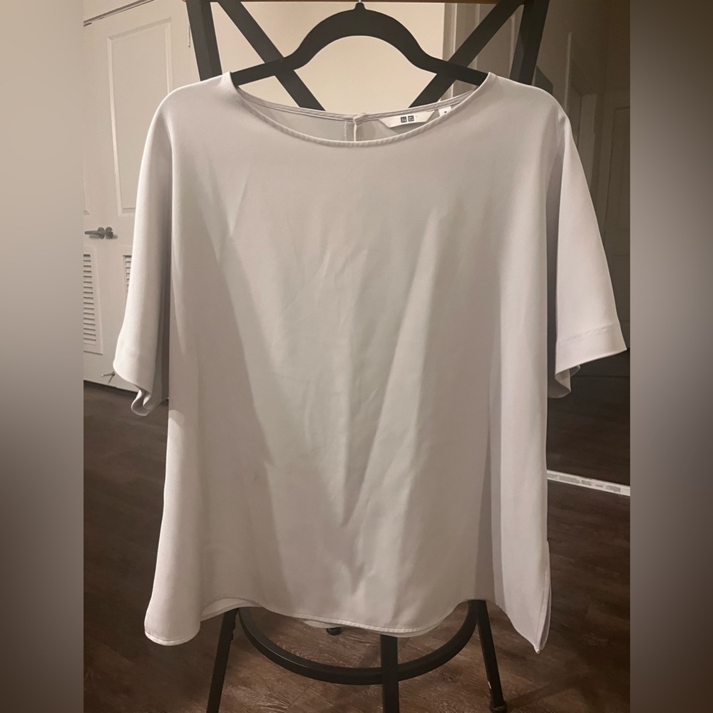 Uniqlo Light Gray Women's Short Sleeve Top